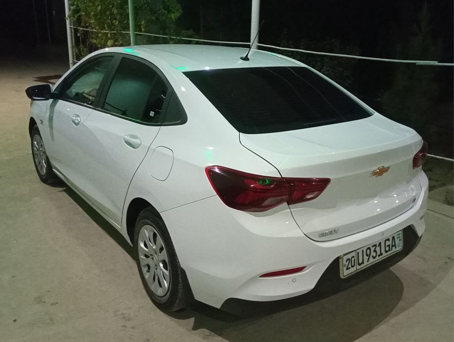 Mashina sotiladi sroʻchna