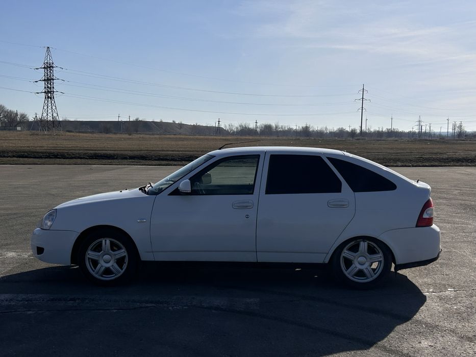 Продам приору 2 .198 пробег .