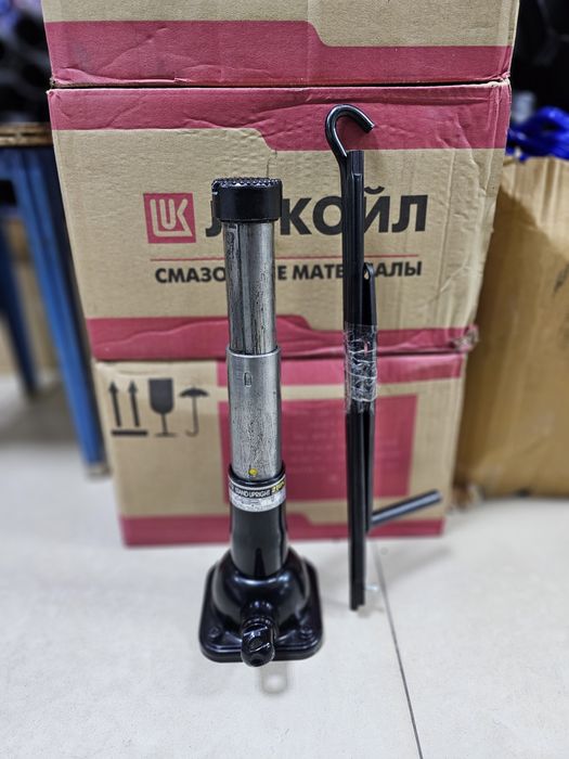 Домкрат двух штоковый 41см для джипов