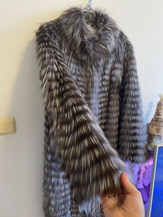 палто от сребърна лисица