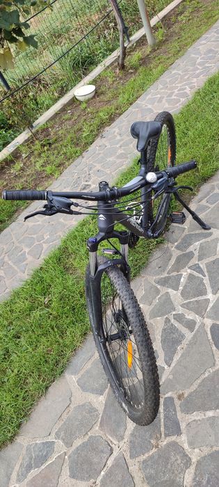 Bicicletă Mountain Bike