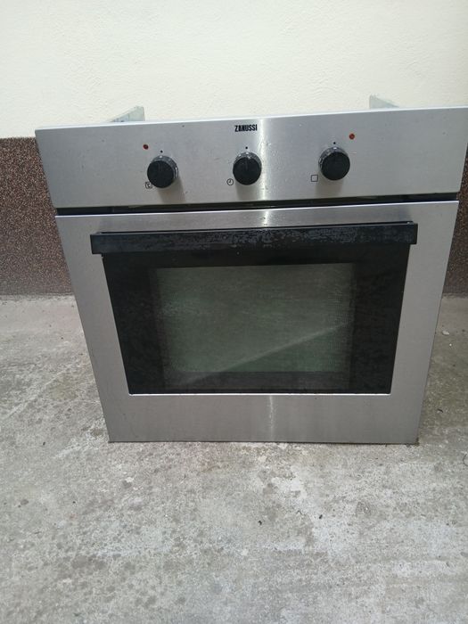 Cuptor electric zanussi