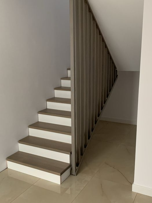 Trepte stejar/ Mese Stejar/Blaturi Stejar