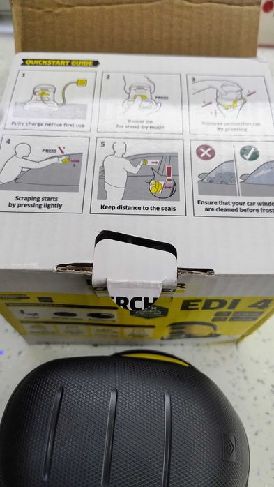 Акумулаторна стъргалка за лед Керхер НОВА