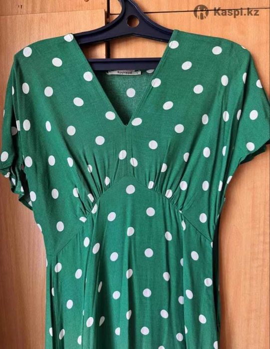 Продам платье женское