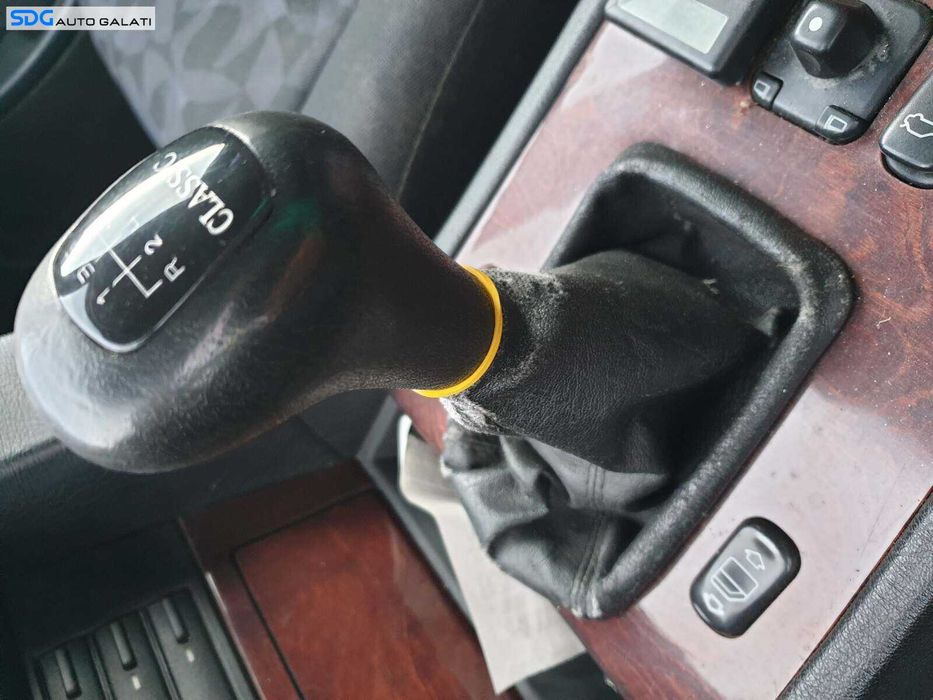 Nuca cu Manson in 5 Trepte de la Schimbator Trepte Viteze Mercedes Clasa C Class W202 1992 - 2000 (uzura la manson) [Q1459]