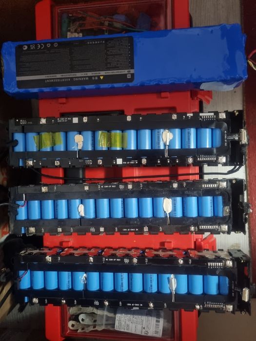 Reparatii trotinete , acumulatori Xiaomi și Kukirin.