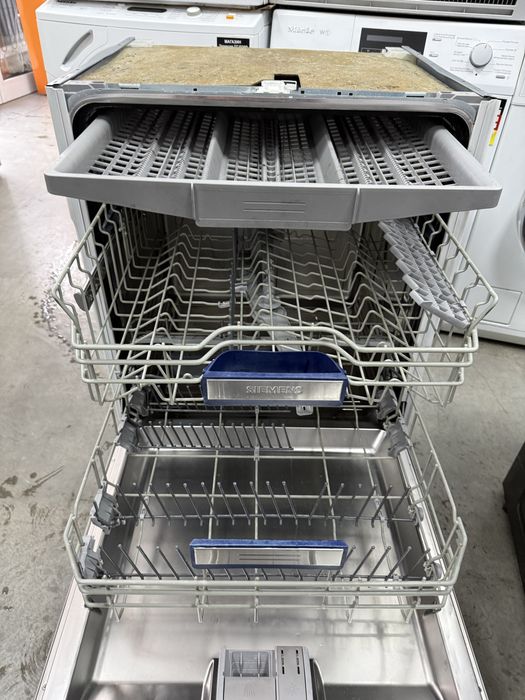 Съдомиялна SIEMENS 60см