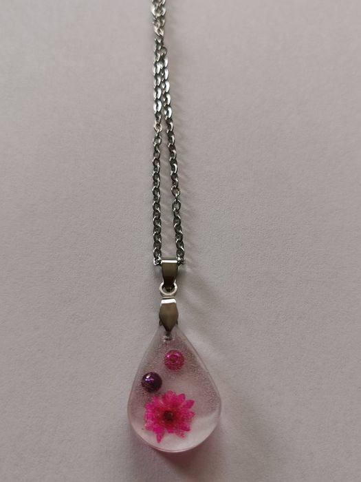 Vand lantisor cu pandantiv