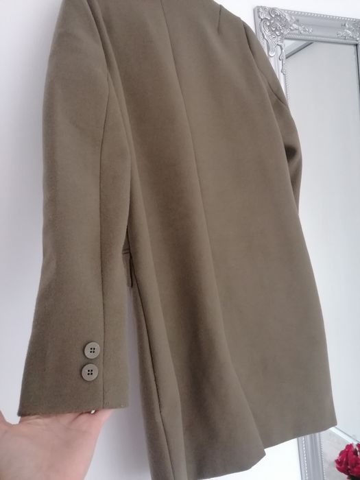 Vând palton cambrat