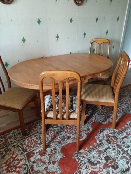 Стол со стульями  новые (Малайзия)