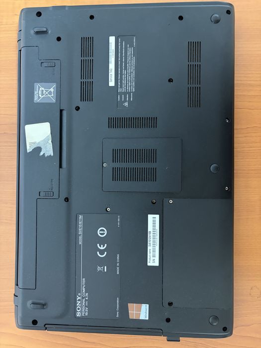 Laptop Sony SVE151E11M