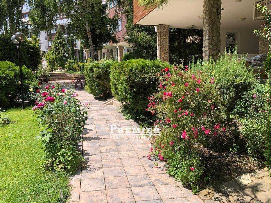 Продава се Двустаен апартамент в к.к. Елените - 73 кв.м за 864 €/кв.м - Снимка #1