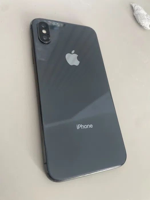 Продам Iphone X в отличном состоянии