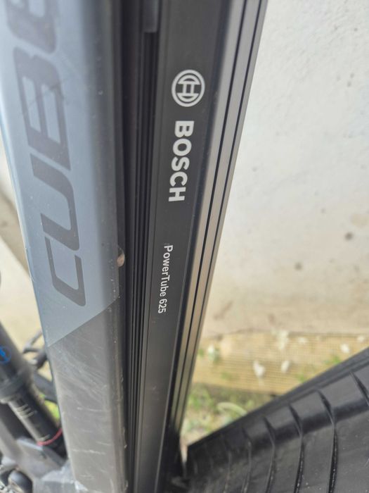 Електрически карбонов Cube stereo