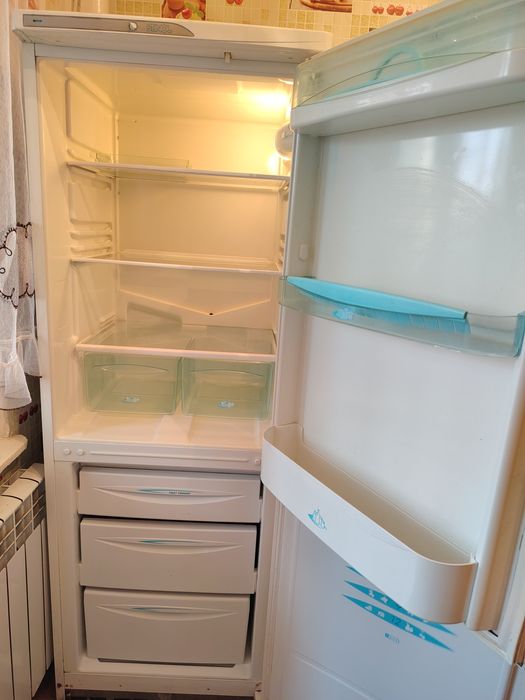 Холодильник Stinol RF305A