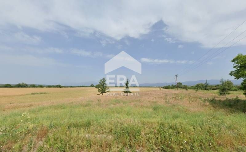 Продава се Парцел в Казанлък - 4400 кв.м за 31 €/кв.м - Снимка #2