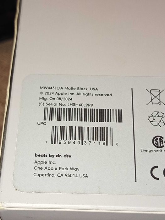 Apple Beats Pill + /BeatsByDr.Dre/