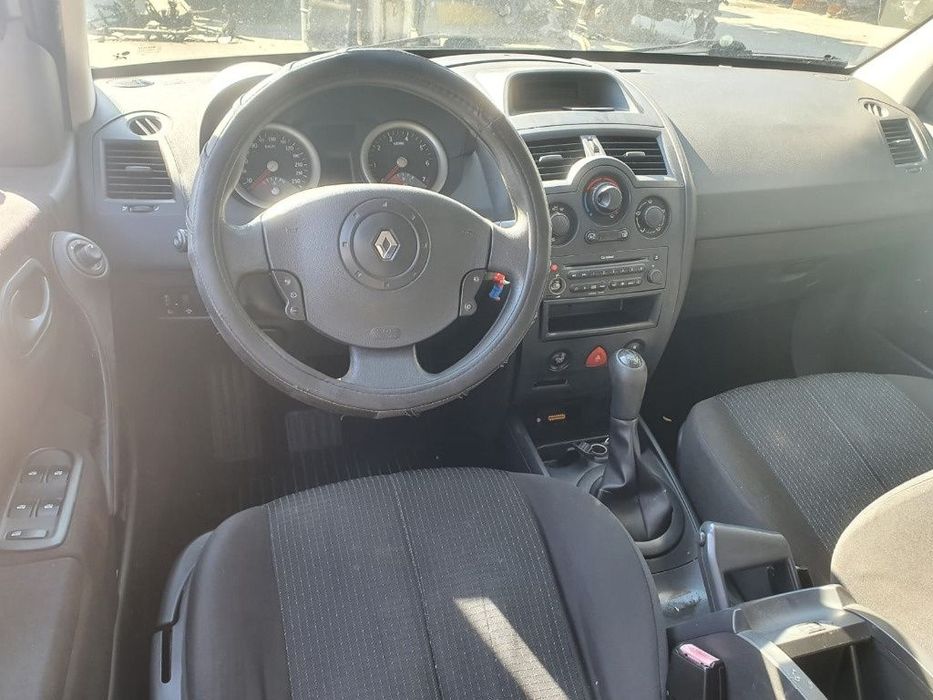 Dezmembrez Renault Megane 2 motor  1.6 benzina 112cp, K4M, Clio cutie de viteze dezmembrari piese