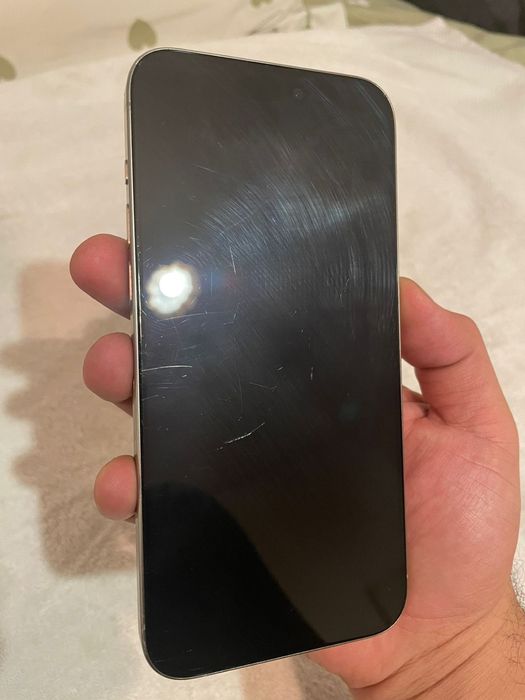 Айфрн 15 про макс 256гб, 87%