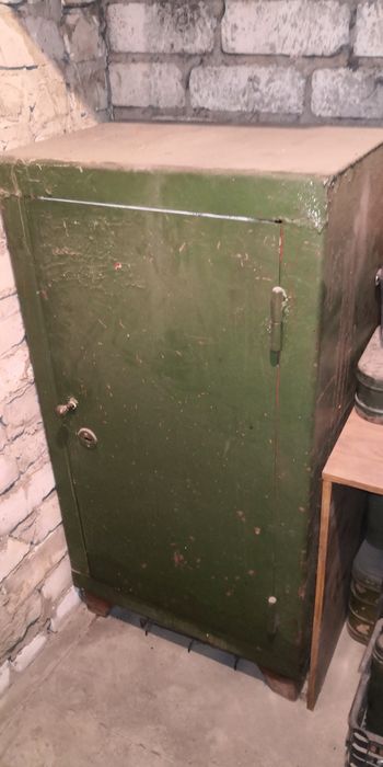 Продам сейф бу советский.