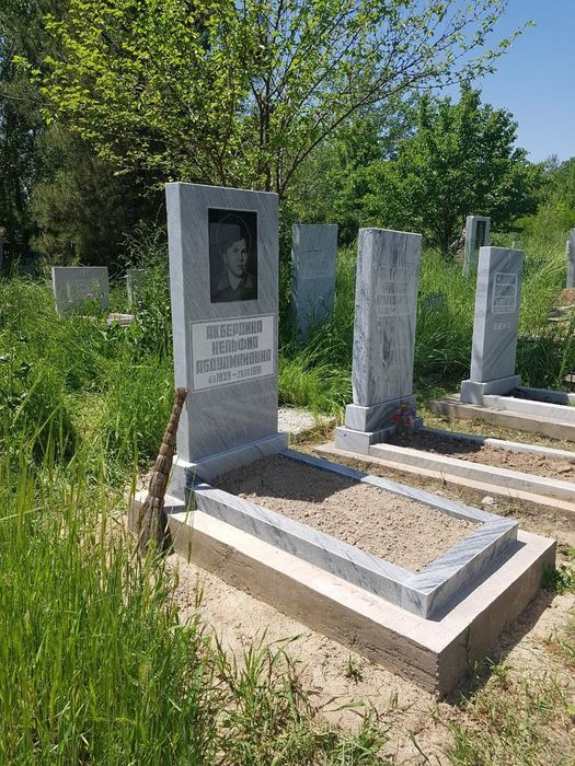 Памятники, Внимание акция!!!