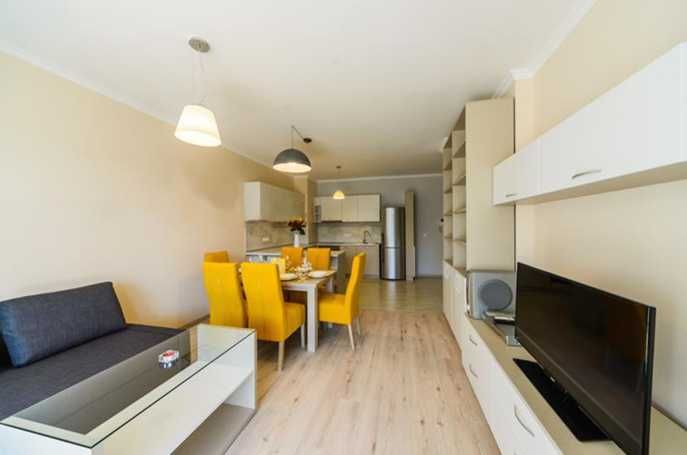 Дава се под наем Тристаен апартамент в София, Младост 2 - 95 кв.м за 528.36 € - Снимка #1