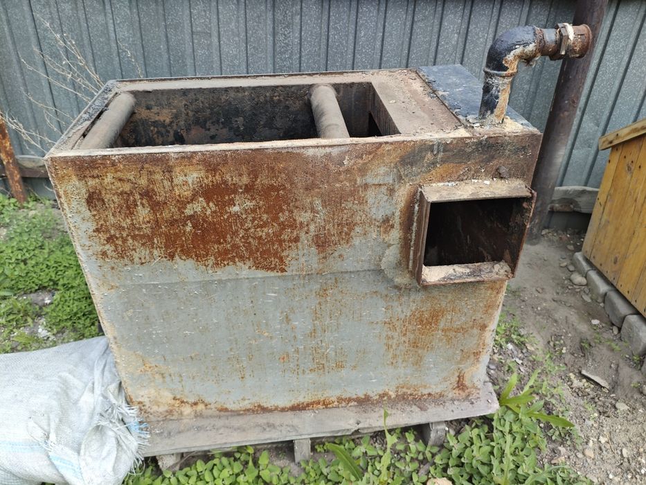 Продам чугунную печь