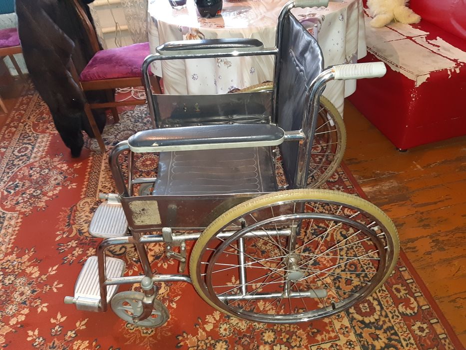 инволидная коляска ходунок