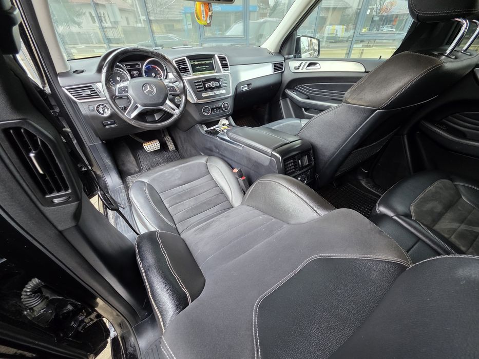 Mercedes ML350 Pachet AMG 2014 Curat
MotoMerrizare 3.0d 272cp
Euro6
An