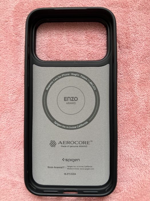 Carcasa Spigen Enzo Aramid T compatibila iPhone 17 Pro Max