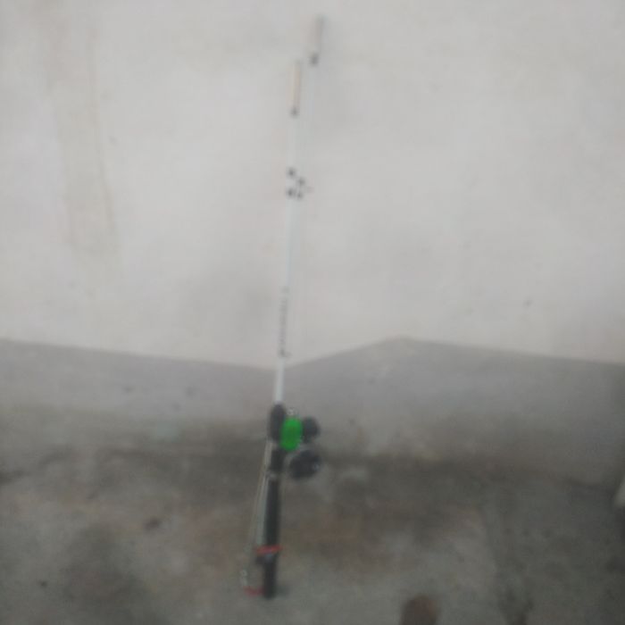 Кармок комплект сотилади