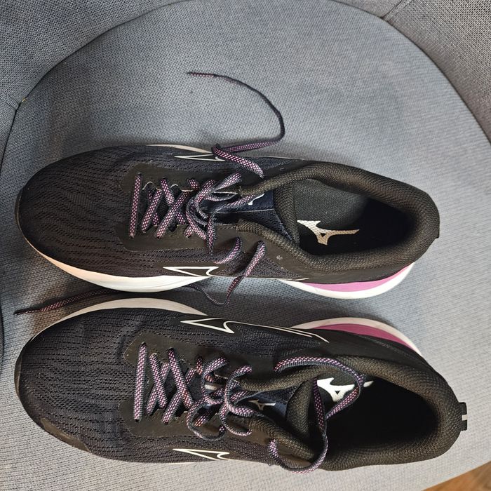 MIZUNO wave  Revolt 3 W