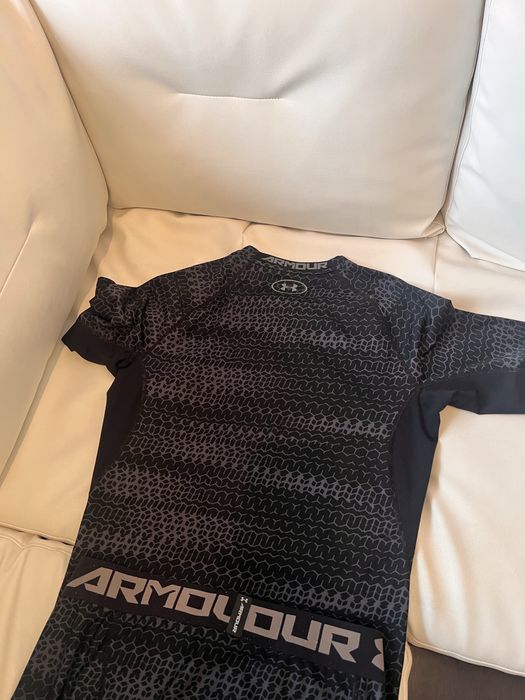 Echipament running sala fitness compresie under armour