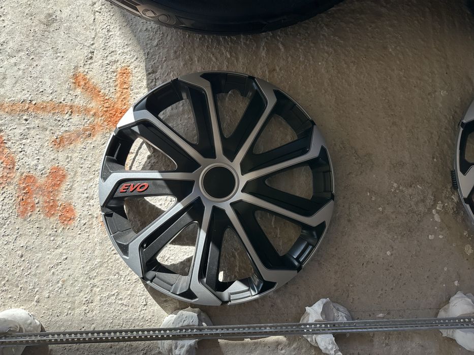 Гуми с джанти + тасове