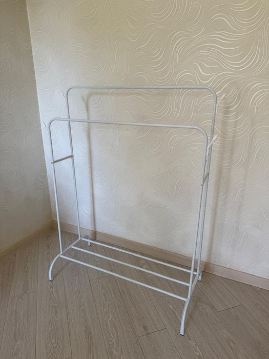 Продается вешалка