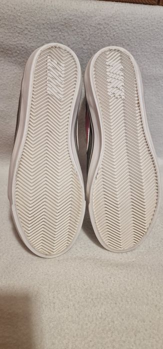 Детски маратонки номер 35, 5 и 36 Адидас и Найк