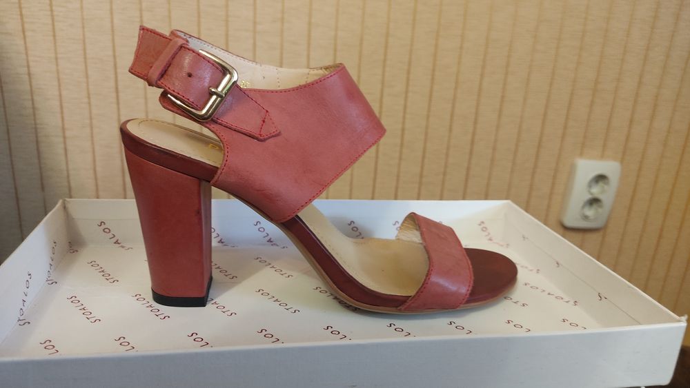 Босоножки женские новые 37р. Кожаные