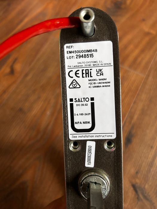 Maner usa cu sild lung Salto XS4 One EM750FH, 9 mm, IP55, inox mat