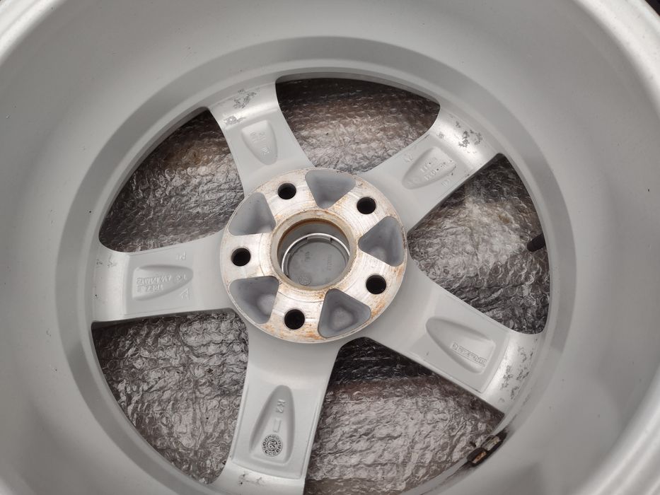 Топ състояние Dezent 16-5x112 ET42  6.5j Volkswagen Passat 7
