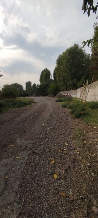 Noturar bino ishlab chiqarish maydoni bogʻi  umumiy maydoni 1gektar