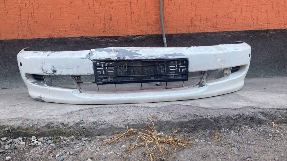 Бампер на Тойота ипсум 1 поколение