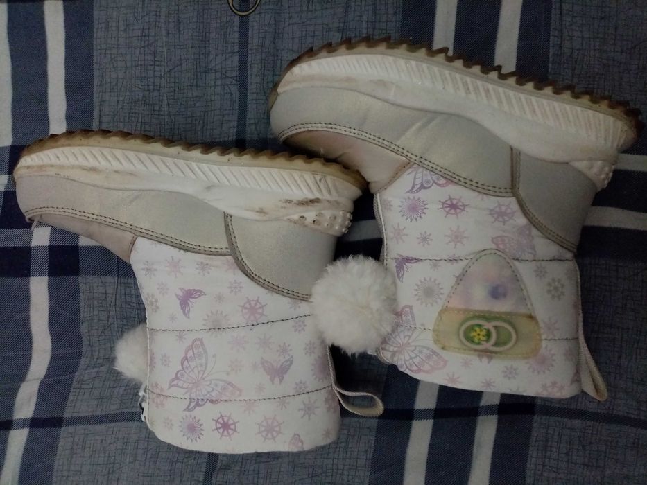 Сапоги для девочки 29 р