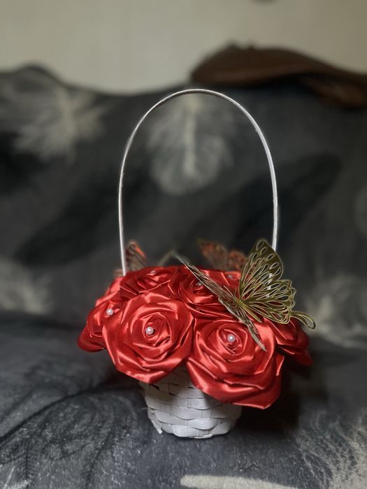 Buchete , cosulete cu trandafiri din satin