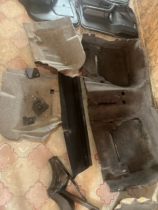 Салон BMW e34 (в оригинале обшивка, сиденья, панели)