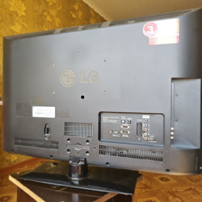 телевизор LG 32( 80см)
