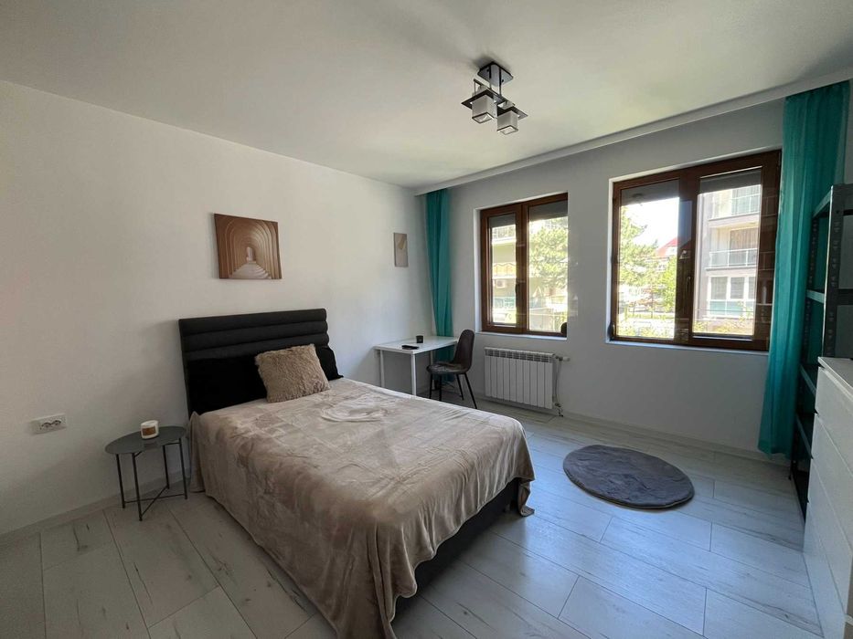 Тристаен апартамент в Манастирски ливади на ул.Иван Сусанин и гараж