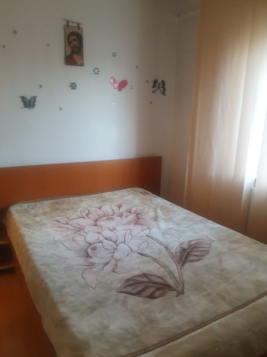 Inchiriez apartament