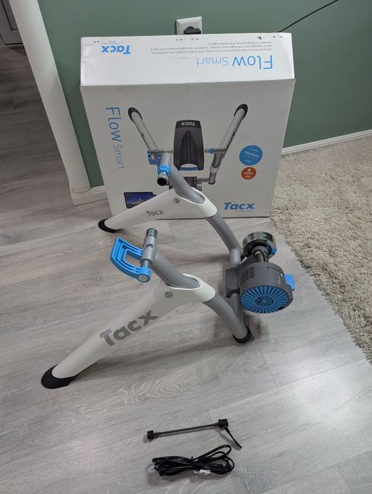 Велостанок Tacx Flow Smart