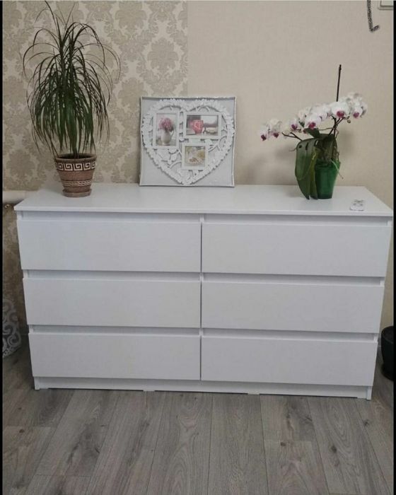 Новый камод продаётся супер качества 
Размеры
Высота: 92см